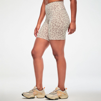 Zumba Z-Lift High Waisted Biker Shorts <Beige/Tonal> | JWI
